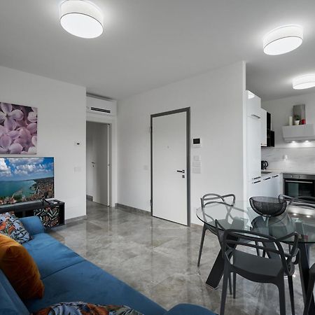 Villa Karolina Десенцано дел Гарда Екстериор снимка