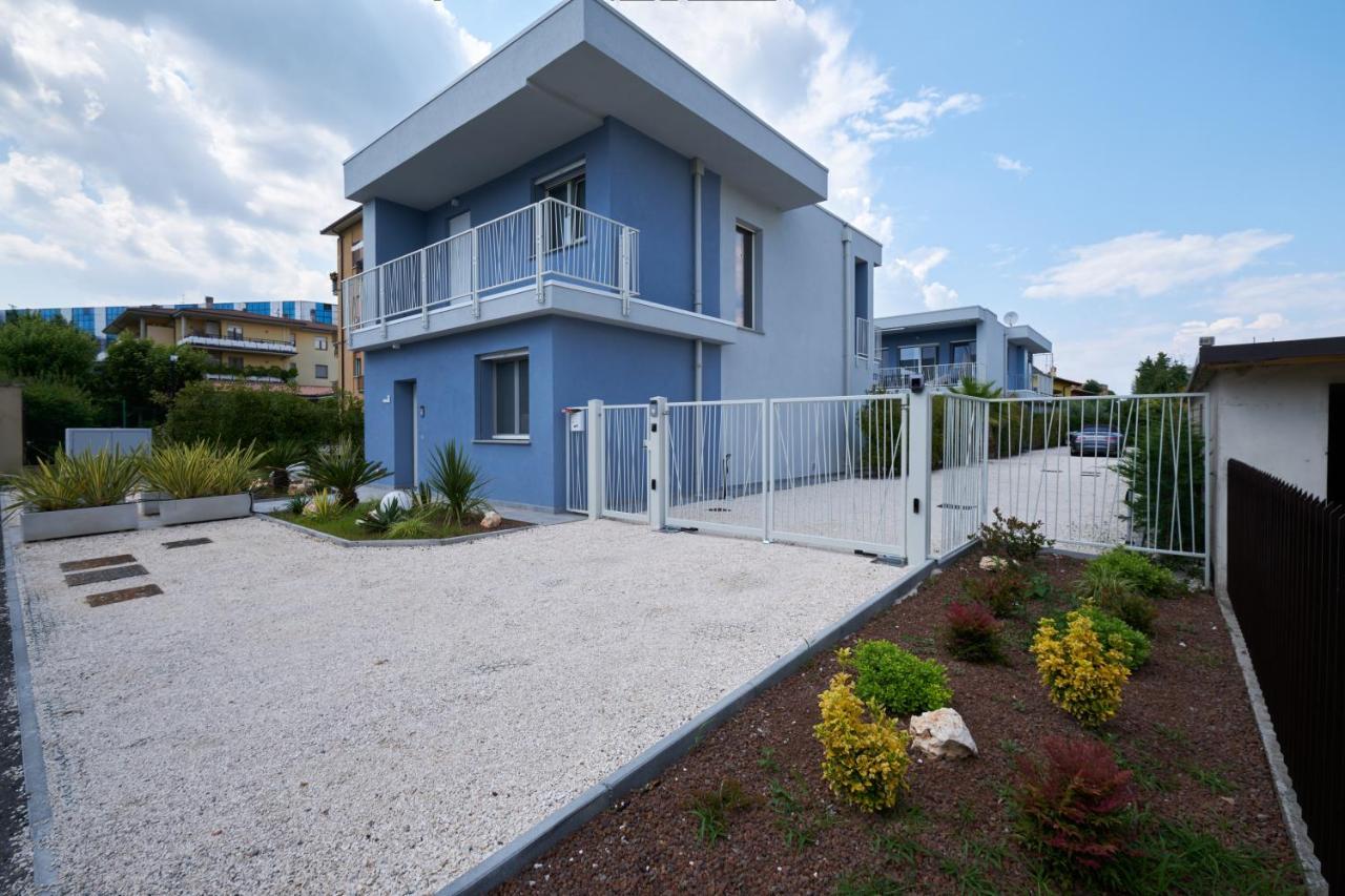 Villa Karolina Десенцано дел Гарда Екстериор снимка